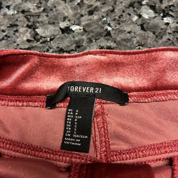 5 items Forever 21 BUNDLE - 2 skirts, 1 short, 1 short sleeve, 1 onesie bodycon - Picture 7 of 16